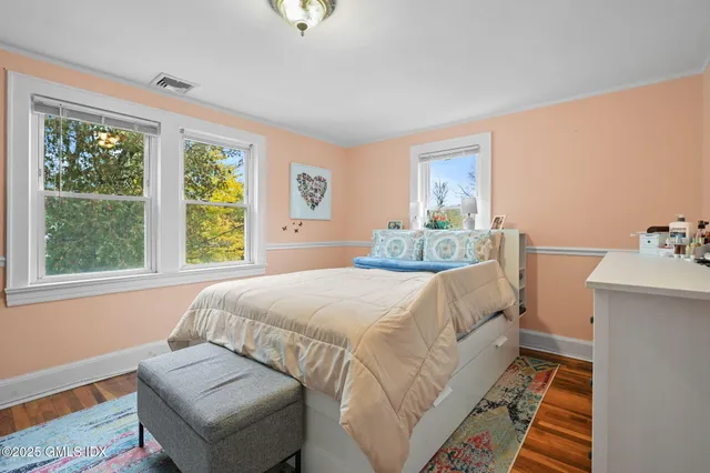 $699,500 | 34 Bradley Place, Stamford, CT 06905