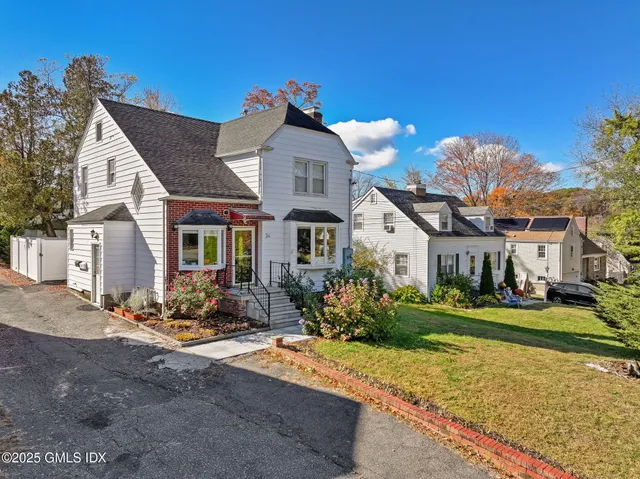 $699,500 | 34 Bradley Place, Stamford, CT 06905