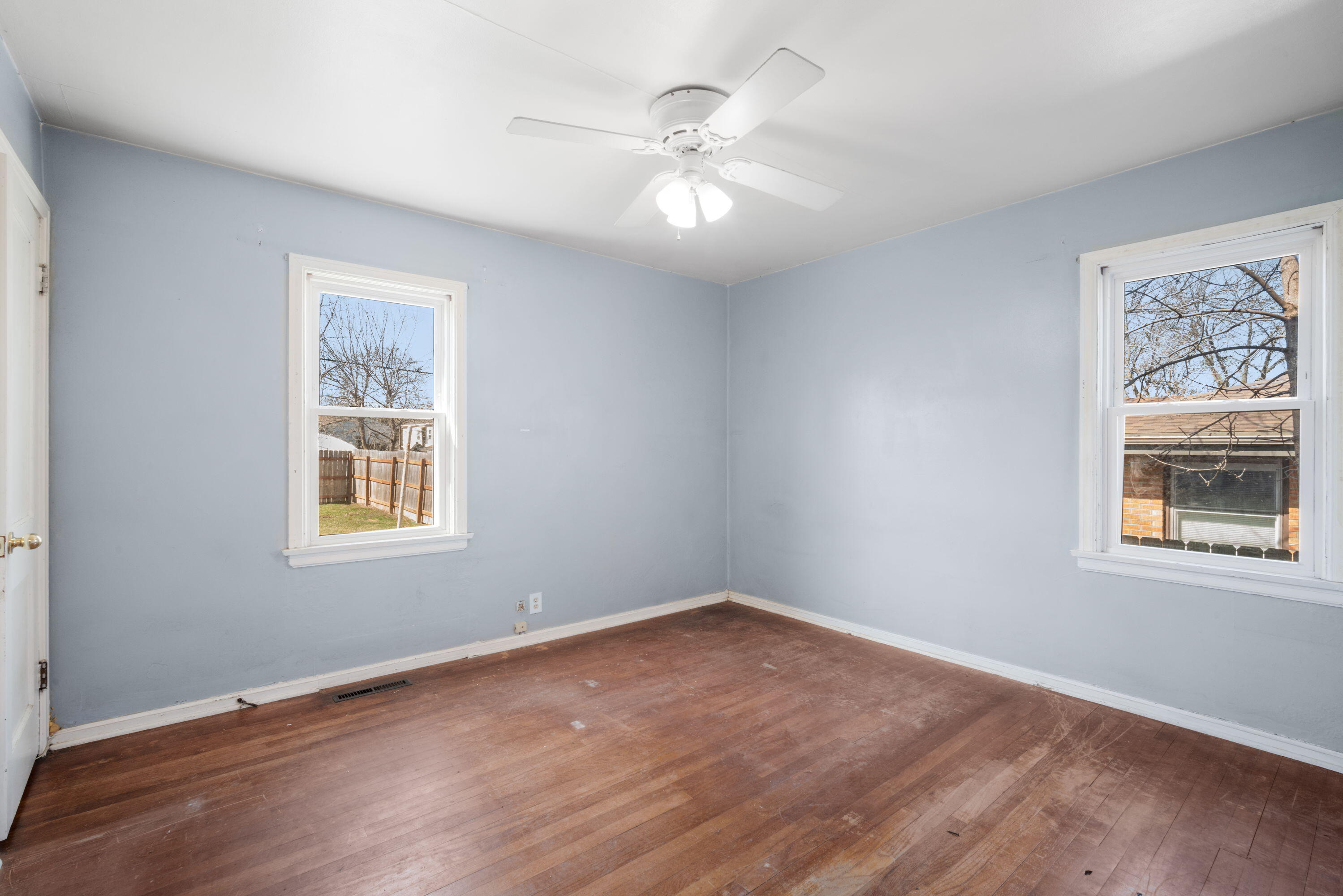 4157 North 71st Street Milwaukee, WI 53216 - Photo 5 of 15 Main floor bedroom
