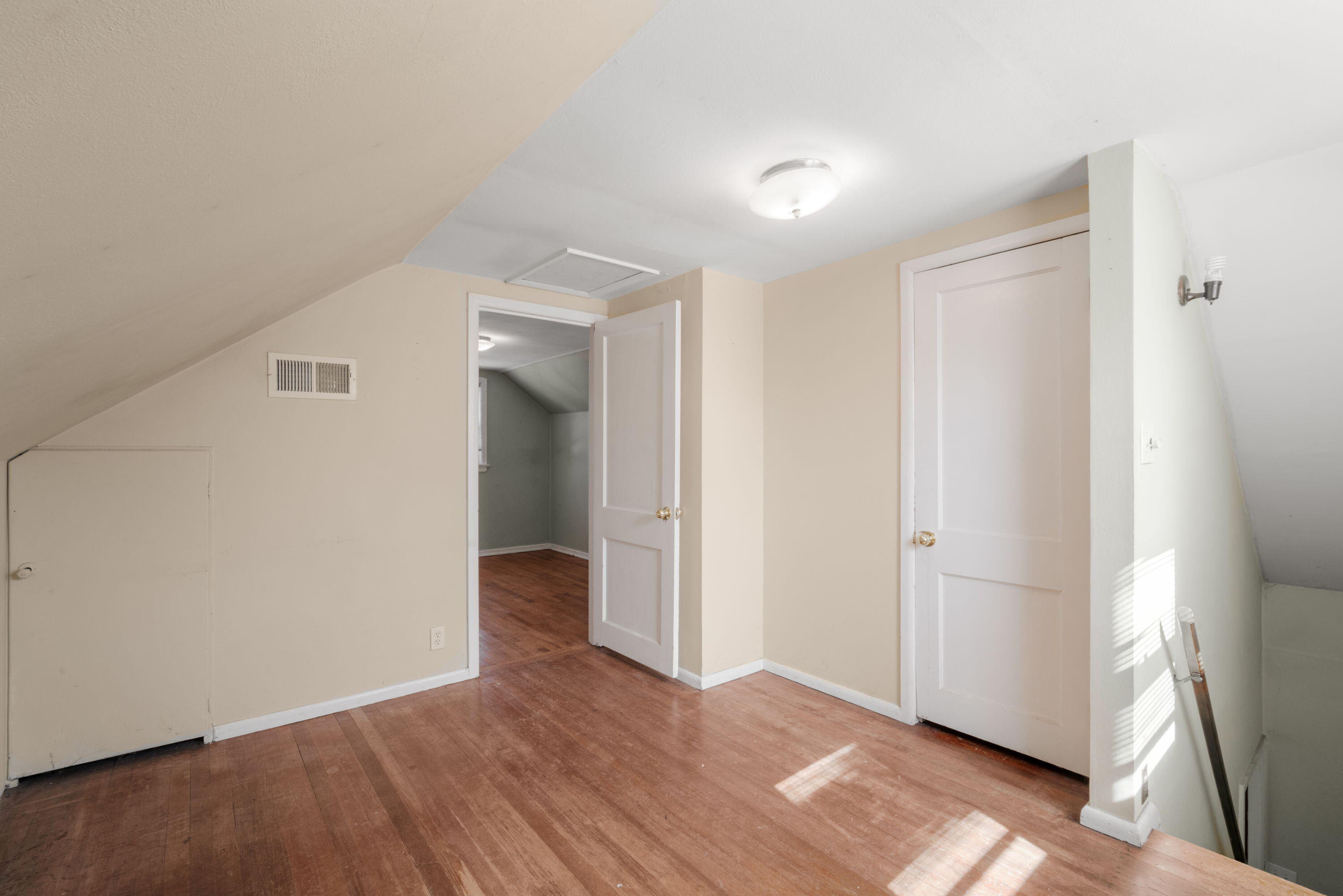 4157 North 71st Street Milwaukee, WI 53216 - Photo 7 of 15 Walk-thru room