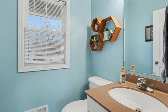 $459,900 | 1464 Hillridge Way, Zeeland, MI 49464