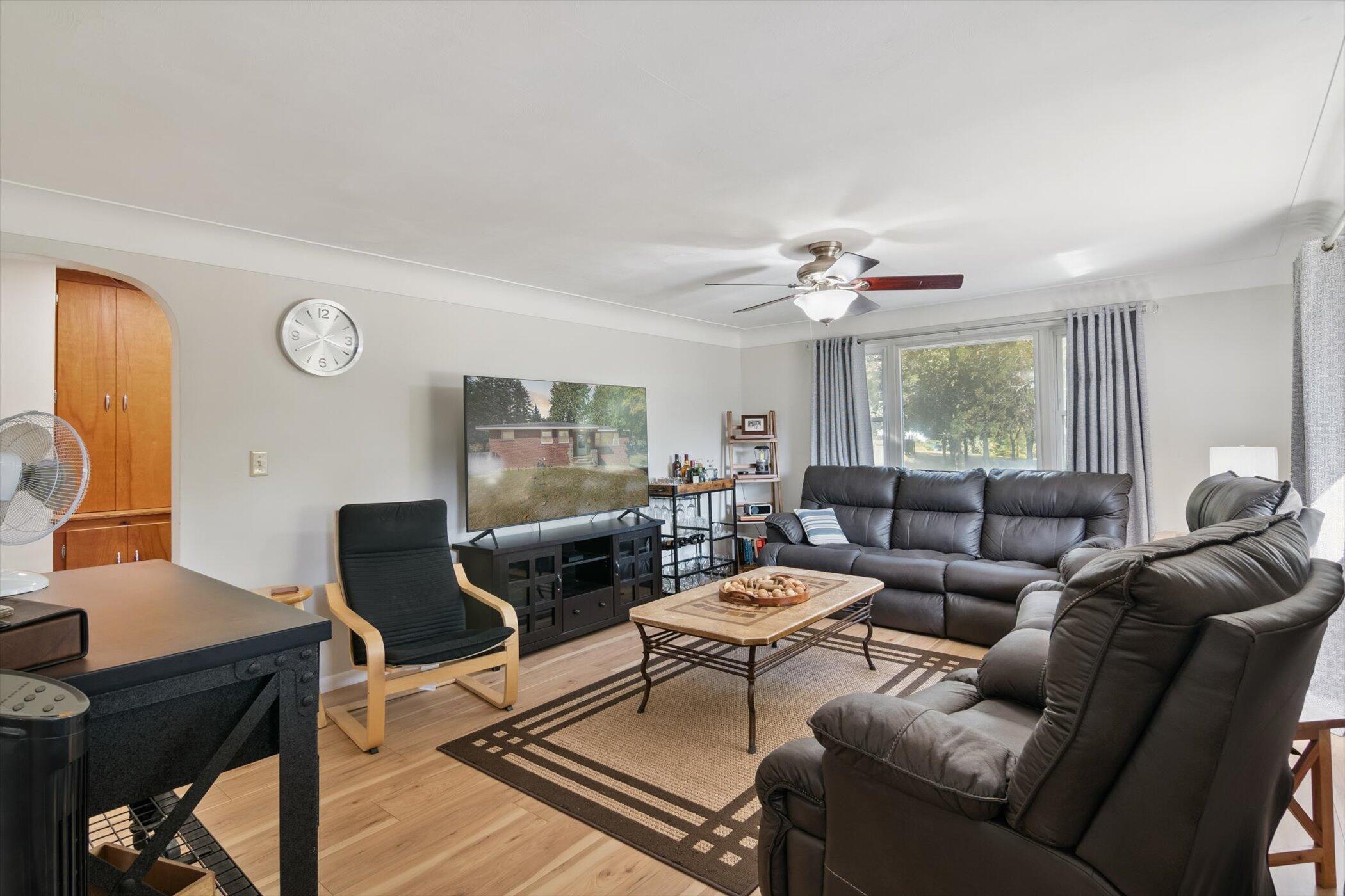 11111 Horning Road Brooklyn, MI 49230 - Photo 2 of 43 07-11111-Horning-Rd-Brooklyn-MI-49230-Wi