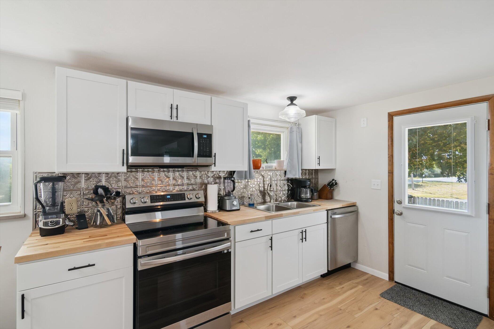 11111 Horning Road Brooklyn, MI 49230 - Photo 9 of 43 14-11111-Horning-Rd-Brooklyn-MI-49230-Wi