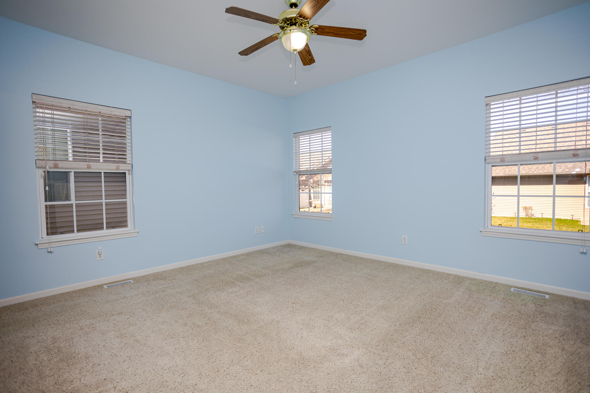 350 Cochran Drive Crown Point, IN 46307 - Photo 18 of 37 an empty room with window and windows