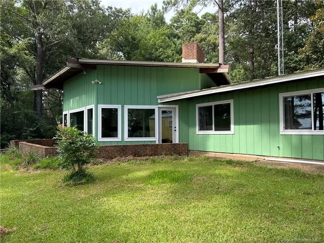 $319,000 | 259 Lucy Drive, Converse, LA 71419