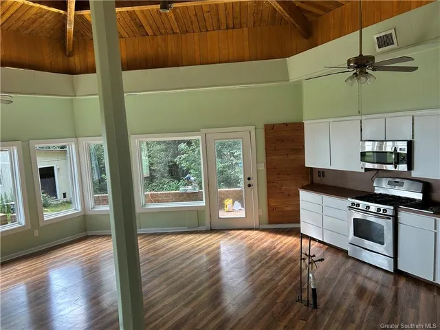 $319,000 | 259 Lucy Drive, Converse, LA 71419