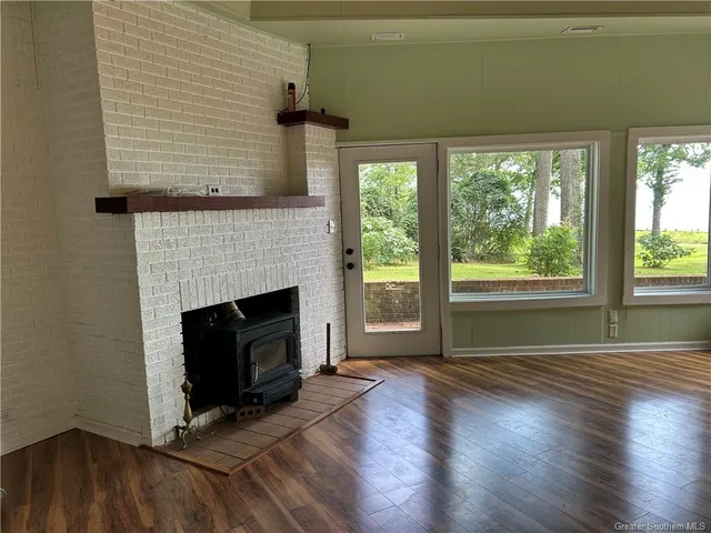 $319,000 | 259 Lucy Drive, Converse, LA 71419