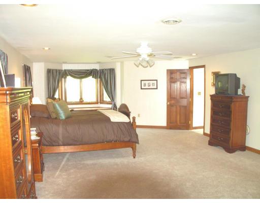 6 Eastbrook Road Mansfield, MA 02048 - Photo 18 of 29 Gallery Image 18