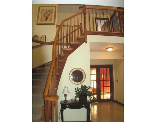6 Eastbrook Road Mansfield, MA 02048 - Photo 3 of 29 Gallery Image 3