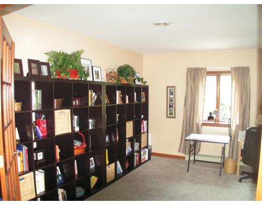 6 Eastbrook Road Mansfield, MA 02048 - Photo 5 of 29 Gallery Image 5