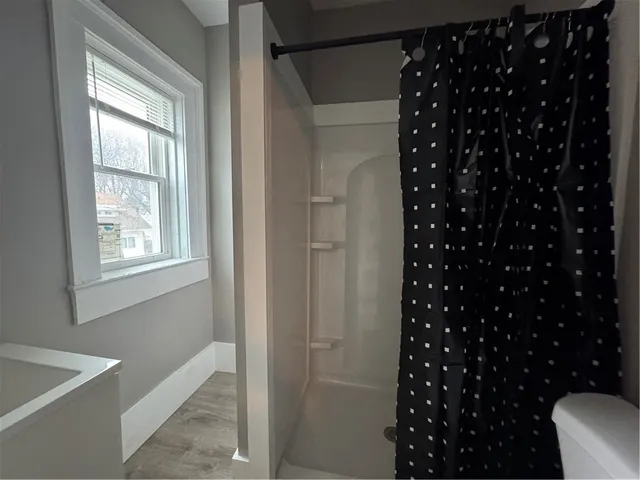 $950 | 2042 Dewey Avenue, Unit 6, Rochester, NY 14615