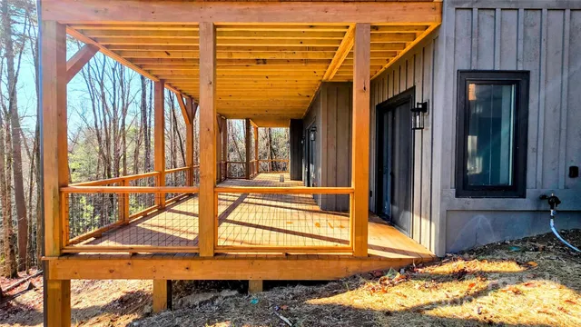 $2,429,000 | 305 Easy Springs Road, Sapphire, NC 28774