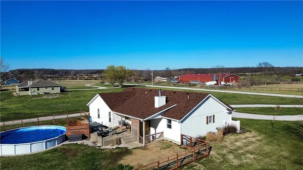 $495,000 | 21730 Taylor Road, Lacygne, KS 66040