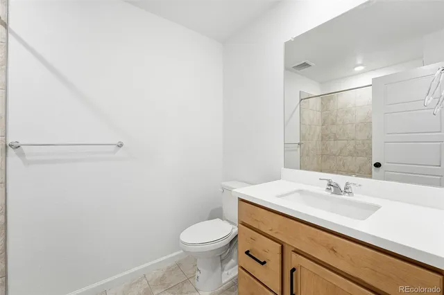 a view of a house with garage