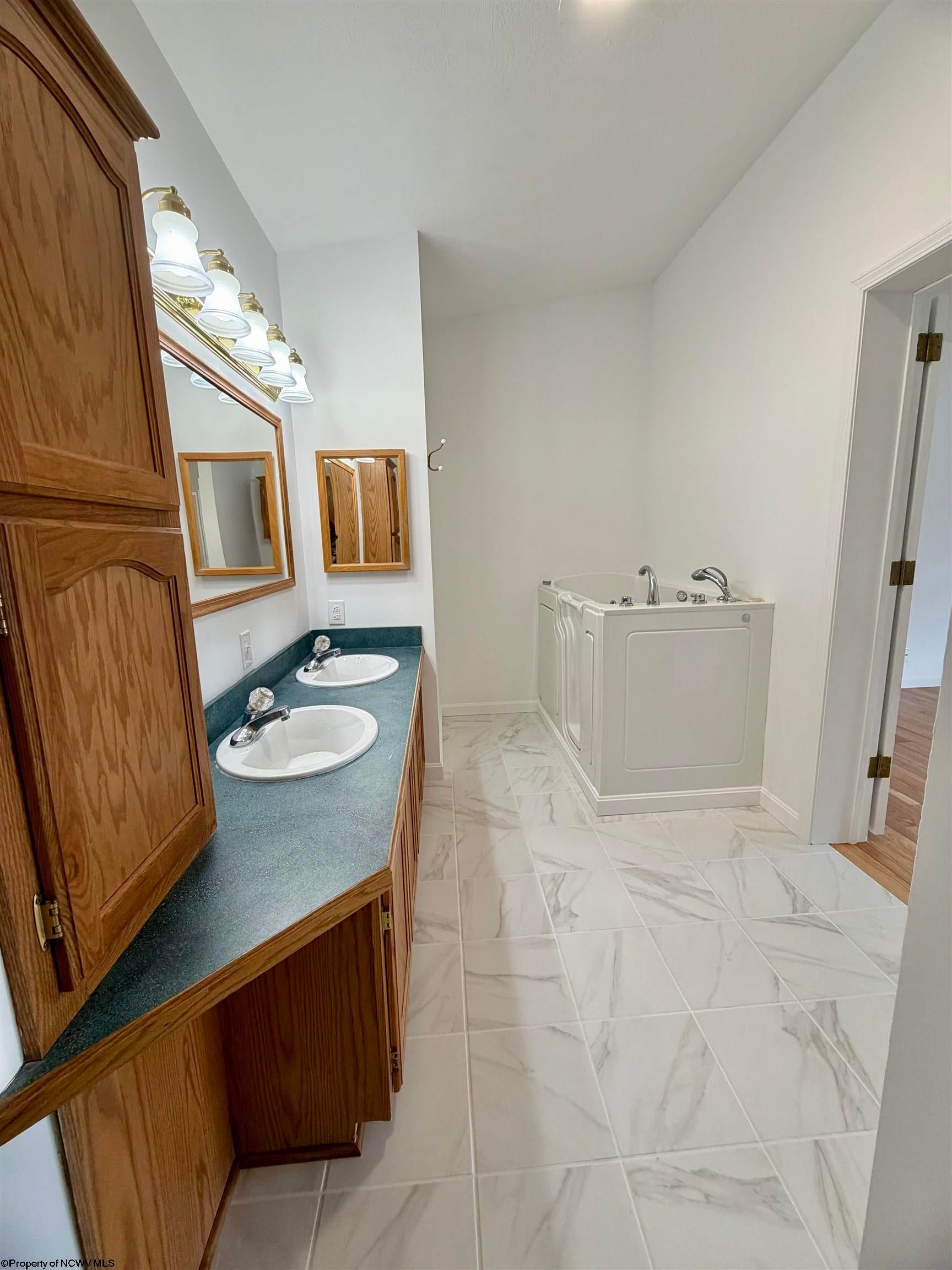 484 Sunny Brook Road Reedsville, WV 26547 - Photo 13 of 38 Gallery Image 13