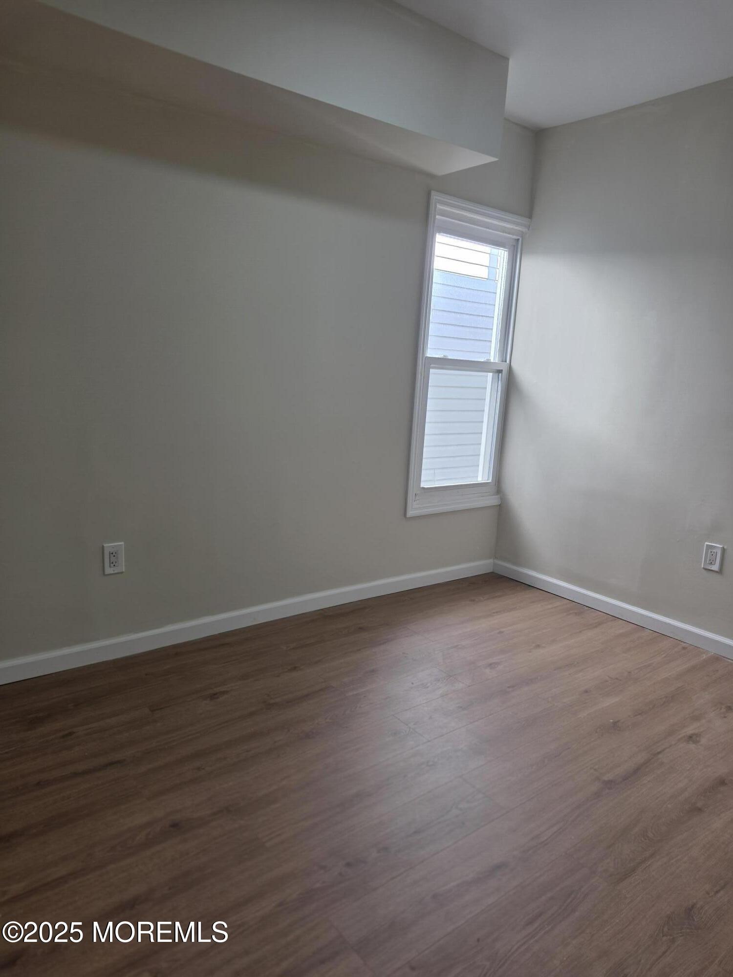 216 Delaware Street, Unit 1 Elizabeth Port, NJ 07206 - Photo 14 of 18 20251003_152316