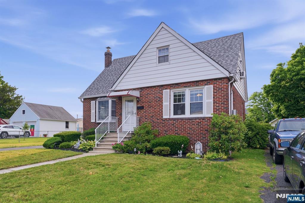 653 7th Street Lyndhurst, NJ 07071 - Photo 6 of 36