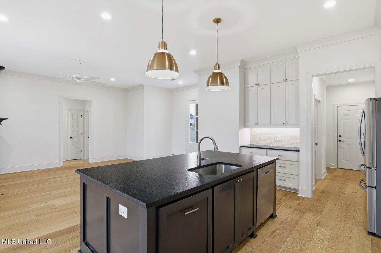 180 Catherine Boulevard Clinton, MS 39056 - Photo 12 of 68 180 Catherine Blvd Home Tours MS 12