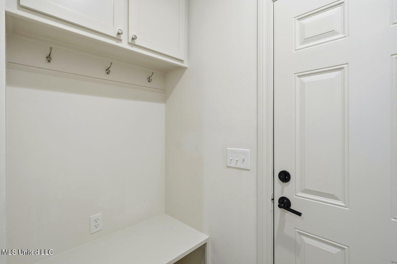 180 Catherine Boulevard Clinton, MS 39056 - Photo 15 of 68 180 Catherine Blvd Home Tours MS 15