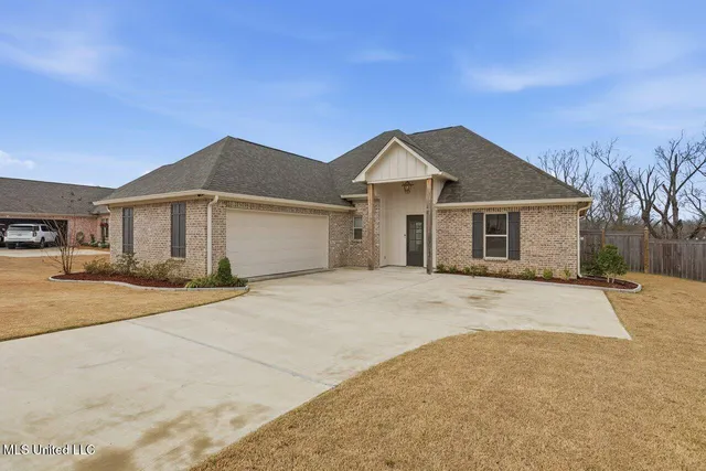 $374,900 | 180 Catherine Boulevard, Clinton, MS 39056