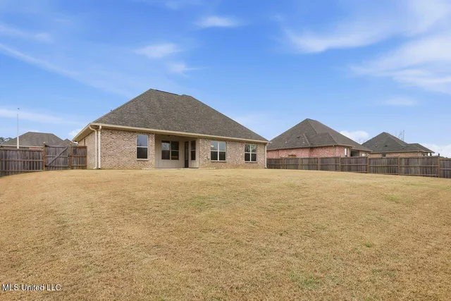 $374,900 | 180 Catherine Boulevard, Clinton, MS 39056