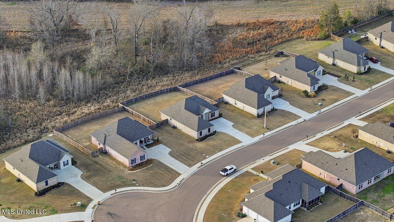 180 Catherine Boulevard Clinton, MS 39056 - Photo 39 of 68 180 Catherine Blvd Home Tours MS 33
