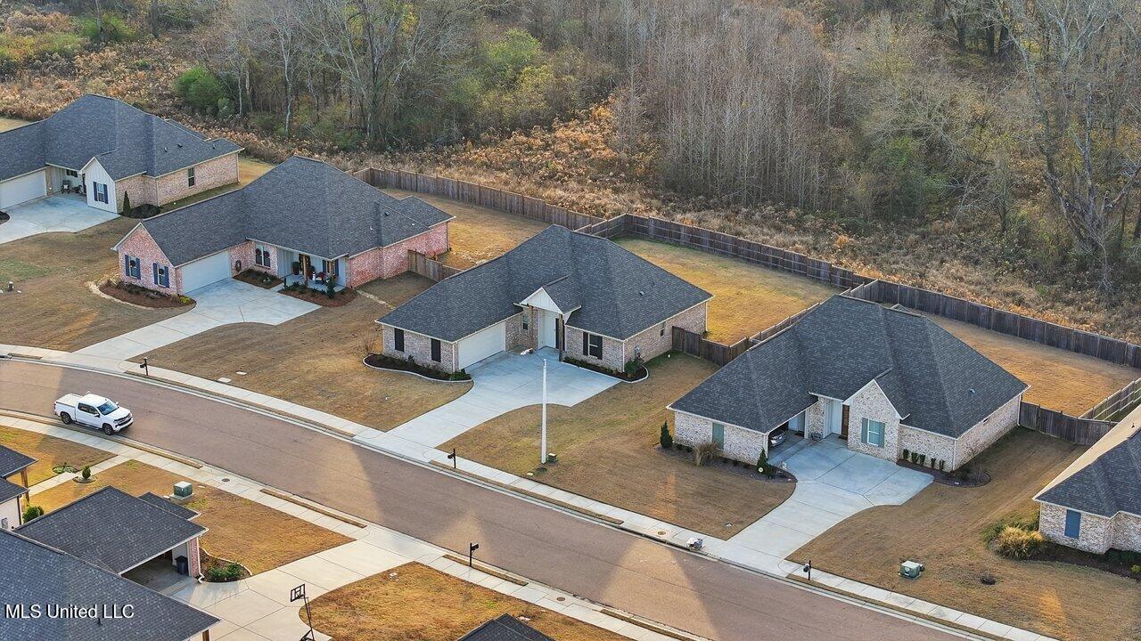 180 Catherine Boulevard Clinton, MS 39056 - Photo 43 of 68 180 Catherine Blvd Home Tours MS 37
