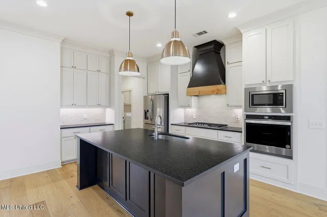 $374,900 | 180 Catherine Boulevard, Clinton, MS 39056