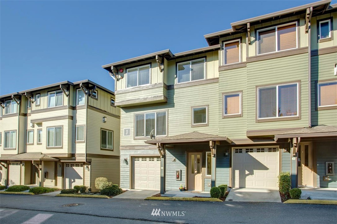 2115 201st Place Southeast, Unit J1 Bothell, WA 98012 - Photo 3 of 25