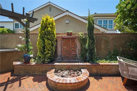 $2,100,000 | 5273 Appian Way, Long Beach, CA 90803