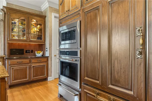 $2,150,000 | 360 East Loch Lloyd Parkway, Loch Lloyd, MO 64012