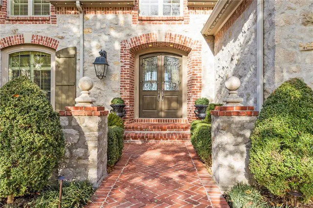 $2,150,000 | 360 East Loch Lloyd Parkway, Loch Lloyd, MO 64012