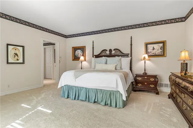 $2,150,000 | 360 East Loch Lloyd Parkway, Loch Lloyd, MO 64012