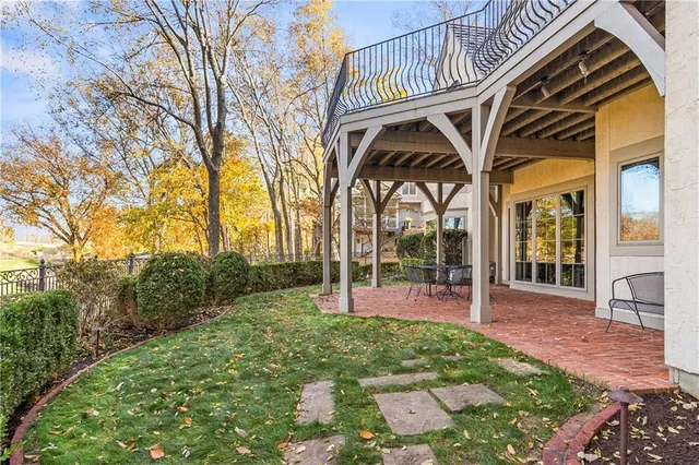 $2,150,000 | 360 East Loch Lloyd Parkway, Loch Lloyd, MO 64012