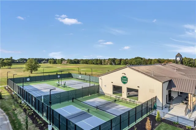 $2,150,000 | 360 East Loch Lloyd Parkway, Loch Lloyd, MO 64012