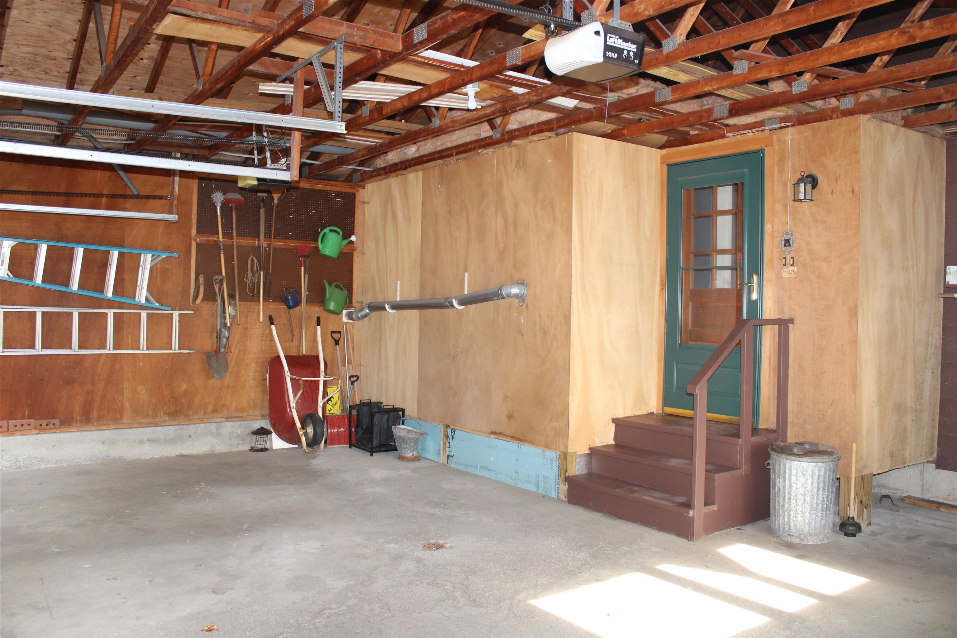 84 Overcliff Road St. Johnsbury, VT 05819 - Photo 8 of 16 Gallery Image 8