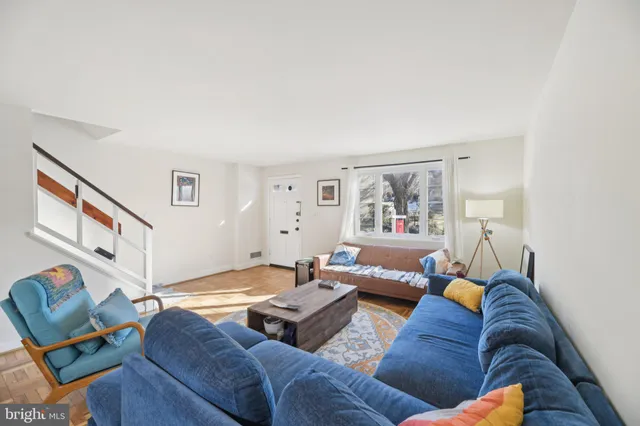 $419,900 | 9838 Hollow Glen Place, Unit 2544, Silver Spring, MD 20910