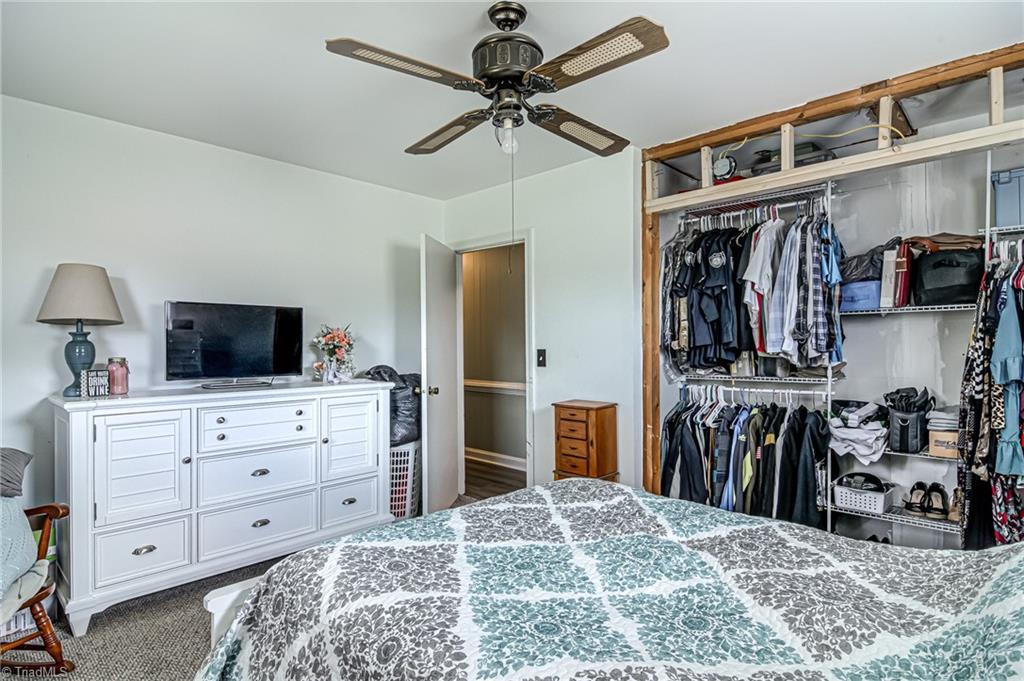946 Rice Road Reidsville, NC 27320 - Photo 17 of 41 Gallery Image 17