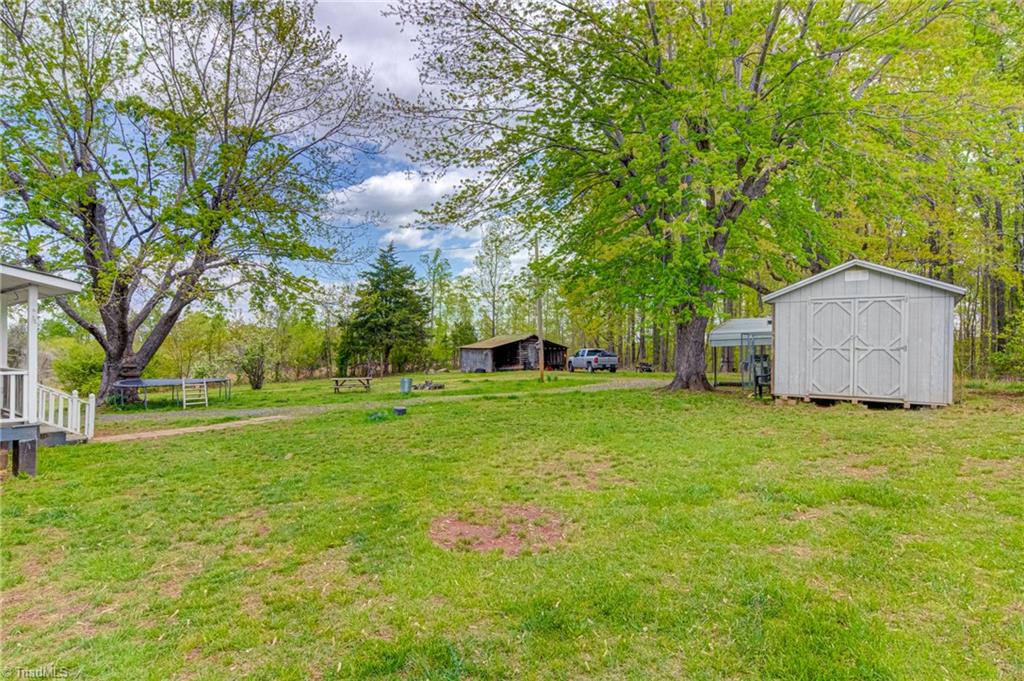 946 Rice Road Reidsville, NC 27320 - Photo 24 of 41 Gallery Image 24