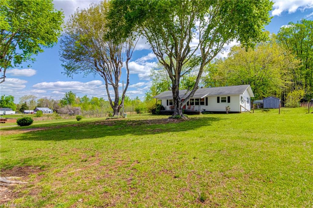 946 Rice Road Reidsville, NC 27320 - Photo 27 of 41 Gallery Image 27