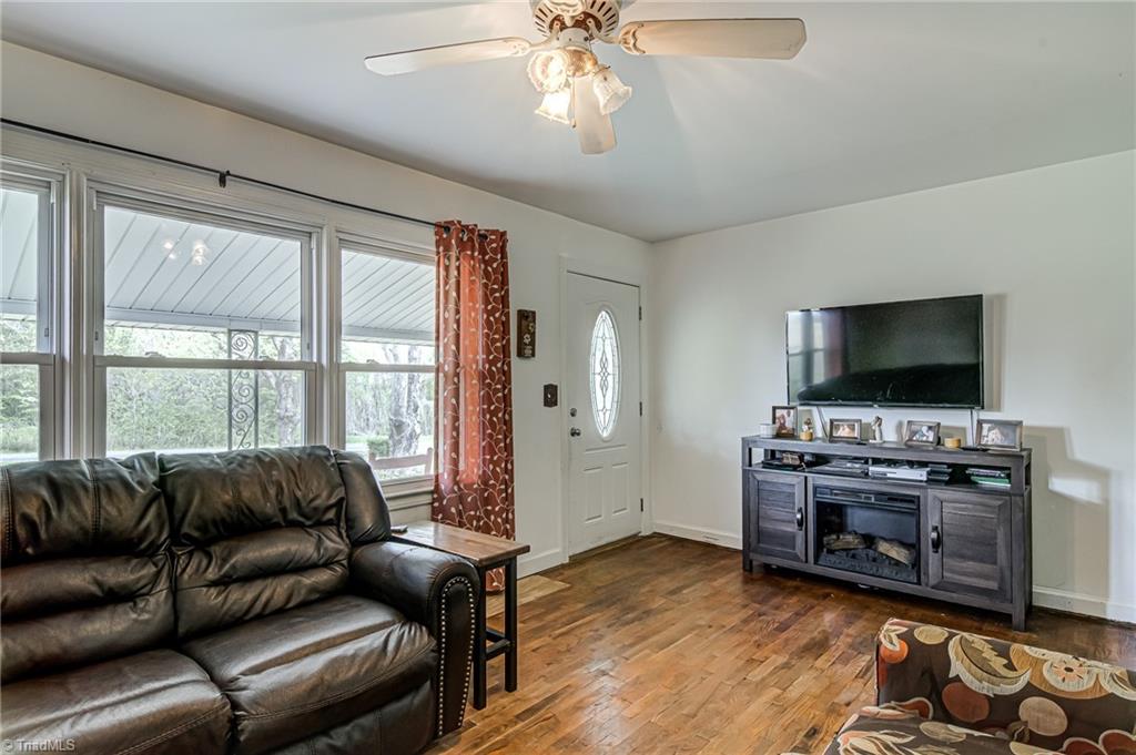 946 Rice Road Reidsville, NC 27320 - Photo 6 of 41 Gallery Image 6