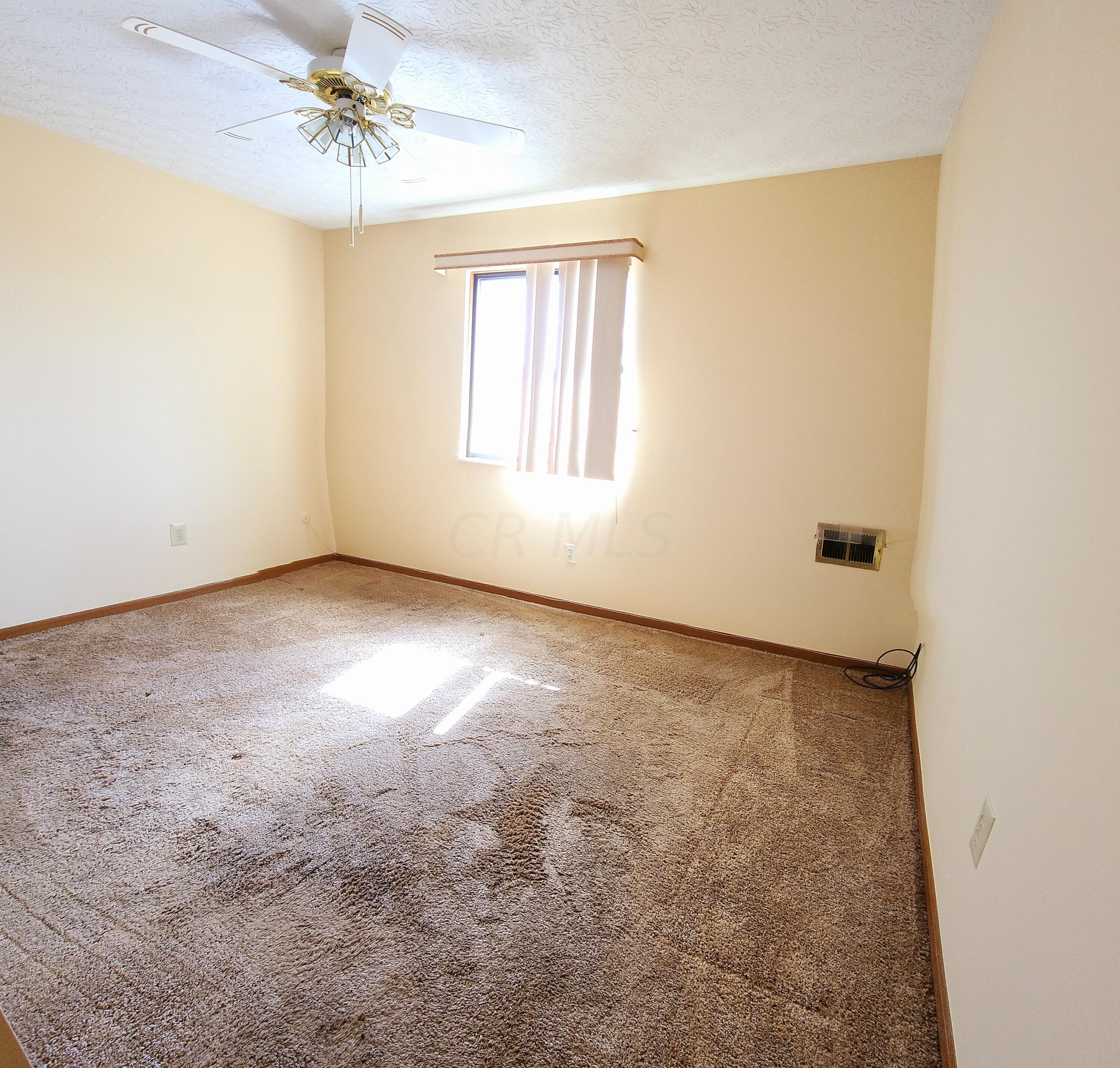 4115 Karl Road, Unit 307 Columbus, OH 43224 - Photo 10 of 21 20221013_135126