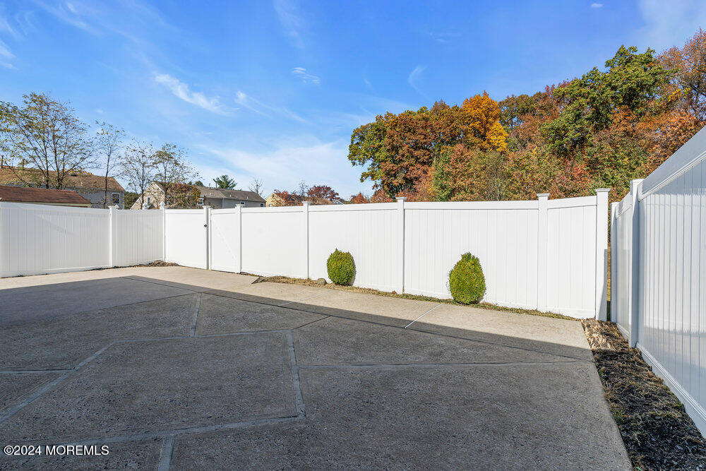 7 Briarcliff Court Freehold, NJ 07728 - Photo 14 of 24 dsc07835_425