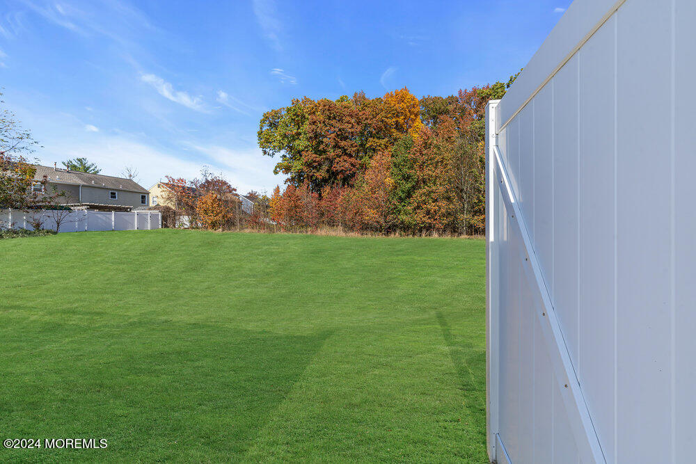 7 Briarcliff Court Freehold, NJ 07728 - Photo 16 of 24 dsc07850-1_658