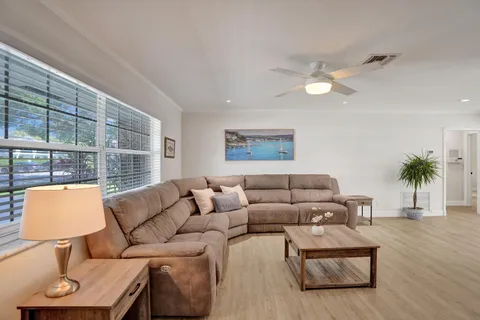 $1,125,000 | 3930 Northeast 21st Avenue, Fort Lauderdale, FL 33308
