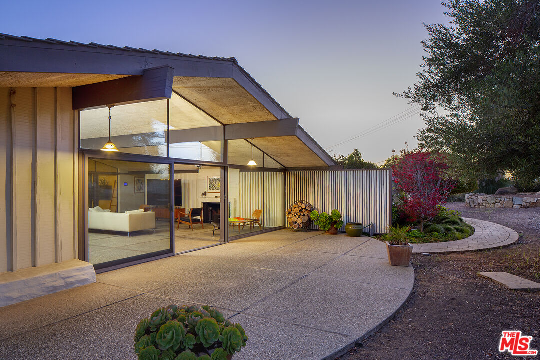 87 Vientos Road Camarillo, CA 93010 - Photo 33 of 35 Gallery Image 33