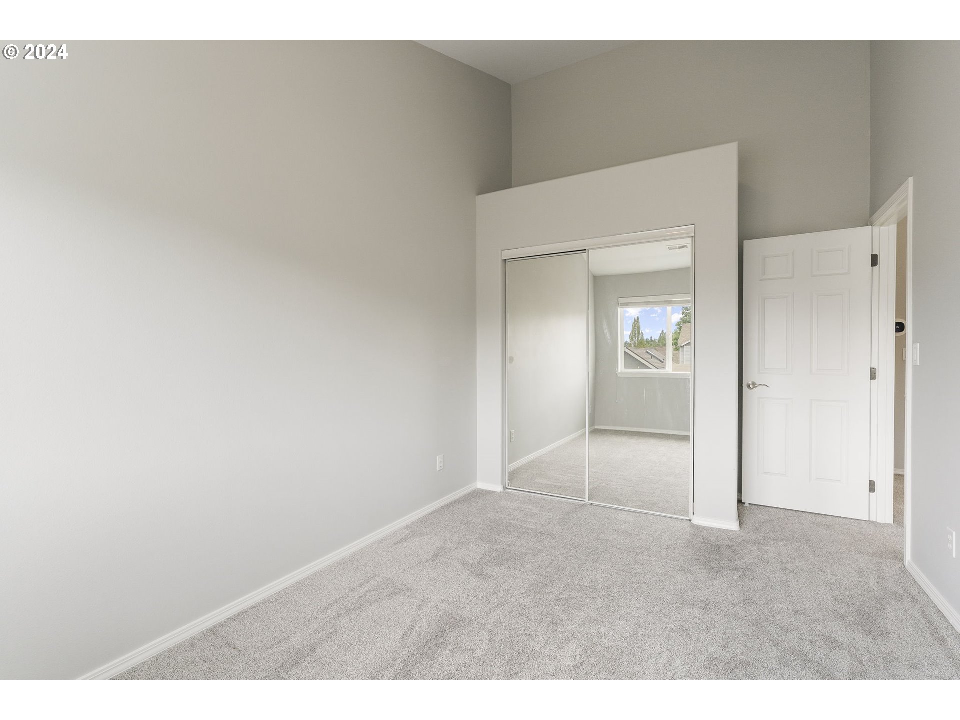 18690 Southwest 92nd Terrace Tualatin, OR 97062 - Photo 27 of 32