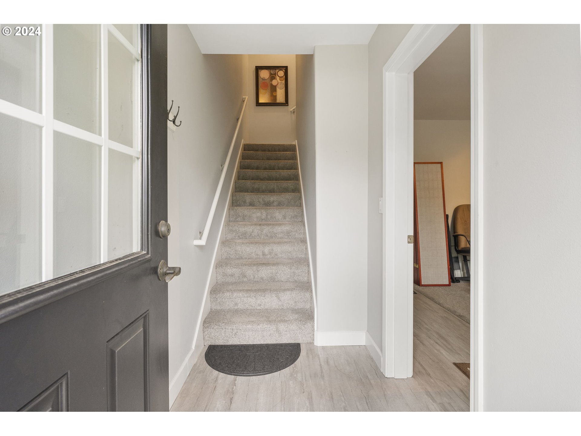 18690 Southwest 92nd Terrace Tualatin, OR 97062 - Photo 5 of 32