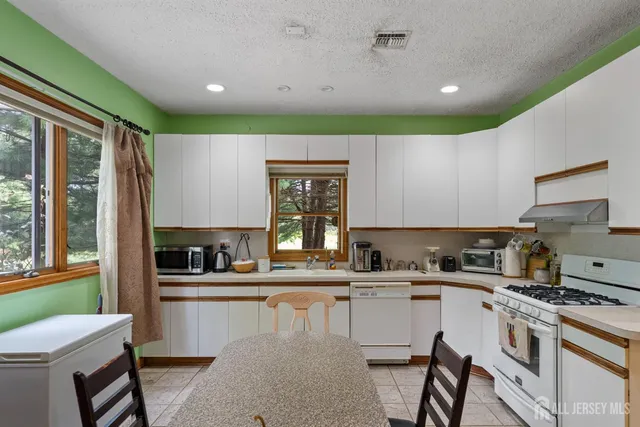 $2,990,000 | 19-23 Roberts Road, Millstone Township, NJ 08535