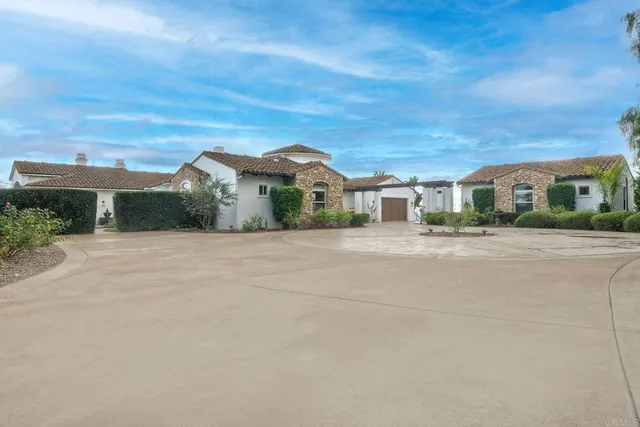 $1,980,000 | 2644 Dos Lomas, Fallbrook, CA 92028